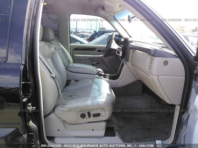 1GYEK63N22R195425 - 2002 CADILLAC ESCALADE LUXURY Qara foto 5