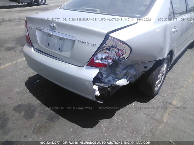 JTDBE32K030242768 - 2003 TOYOTA CAMRY LE/XLE Արծաթագույն լուսանկար 6