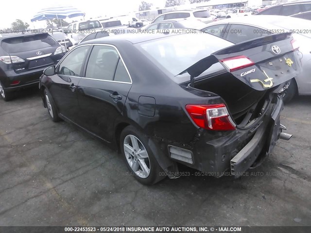 4T1BF1FK5CU161135 - 2012 TOYOTA CAMRY SE/LE/XLE 黑色 照片 3