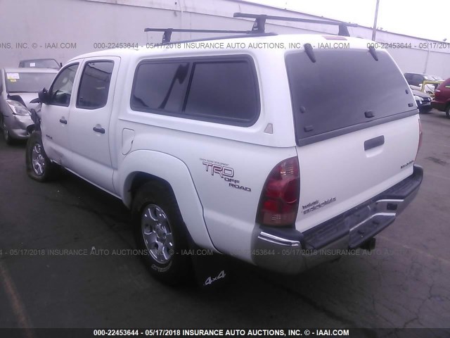 5TELU42N75Z063069 - 2005 TOYOTA TACOMA DOUBLE CAB WHITE photo 3