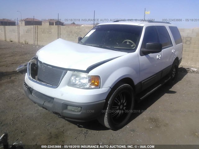 1FMPU16L73LB04011 - 2003 FORD EXPEDITION XLT WHITE photo 2