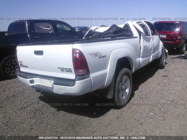 5TETU62N27Z354285 - 2007 TOYOTA TACOMA PRERUNNER ACCESS CAB WHITE photo 4