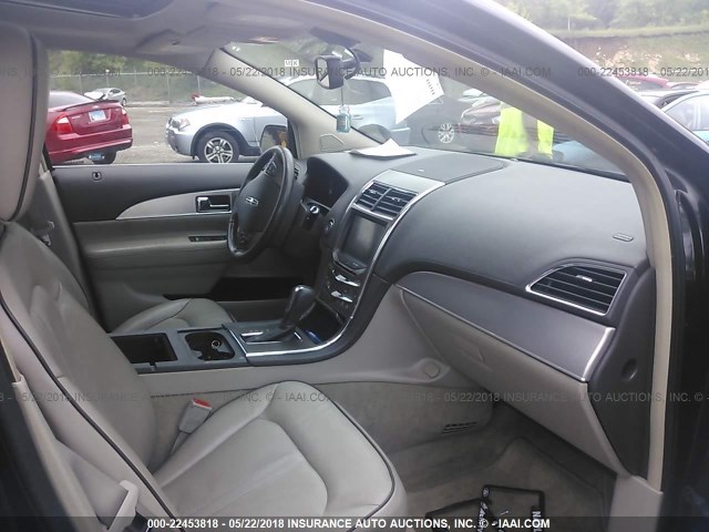 2LMDJ8JK0CBL06244 - 2012 LINCOLN MKX შავი ფოტო 5