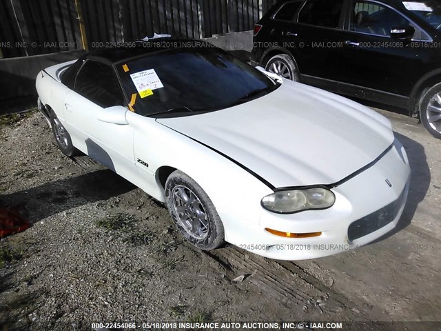 2G1FP22G222140184 - 2002 CHEVROLET CAMARO Z28 WHITE photo 1