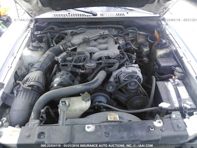 1FAFP4449YF295334 - 2000 FORD MUSTANG WHITE photo 10