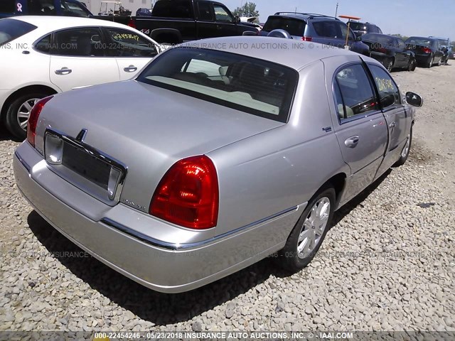 2LNHM82VX9X621240 - 2009 LINCOLN TOWN CAR SIGNATURE LIMITED GRAY photo 4