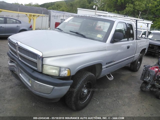 3B7HF13Z2YG111447 - 2000 DODGE RAM 1500 SILVER photo 2