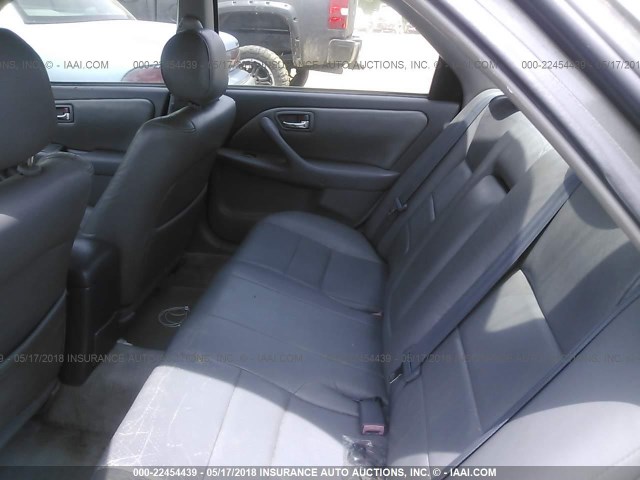JT2BG28K110535760 - 2001 TOYOTA CAMRY LE/XLE Grau Foto 8