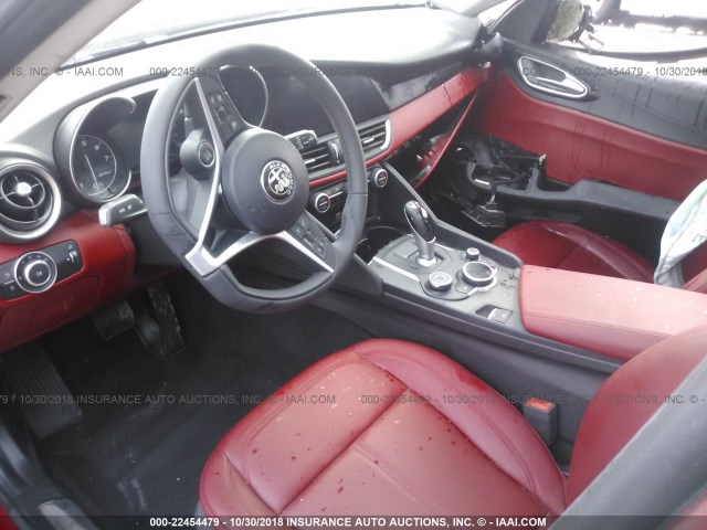 ZARFAEDN2H7550786 - 2017 ALFA ROMEO GIULIA Q4 红色 照片 5