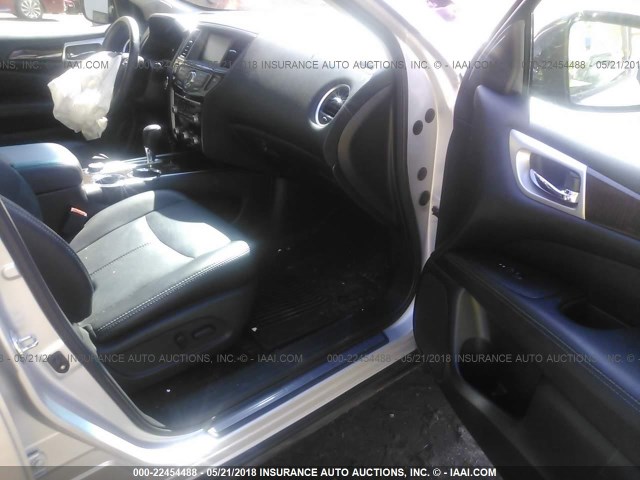 5N1AR2MM4EC688637 - 2014 NISSAN PATHFINDER S/SV/SL/PLATINUM 银色 照片 5