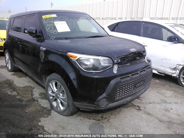 KNDJN2A22G7264615 - 2016 KIA SOUL BLACK photo 1