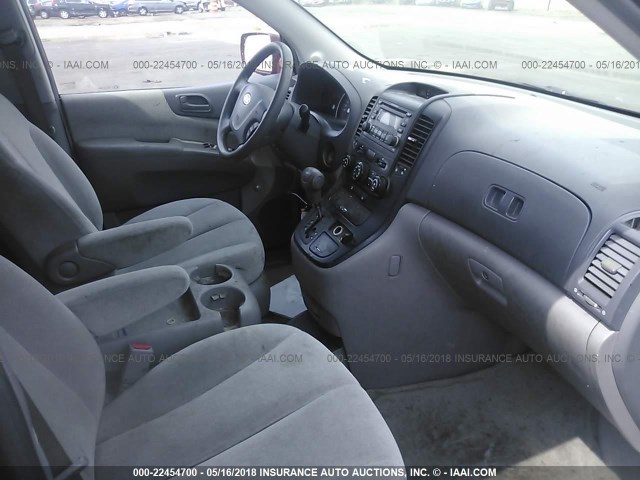 KNDMB233876147784 - 2007 KIA SEDONA EX/LX RED photo 5