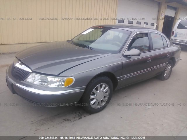 1LNHM97V62Y687336 - 2002 LINCOLN CONTINENTAL  GRAY photo 2