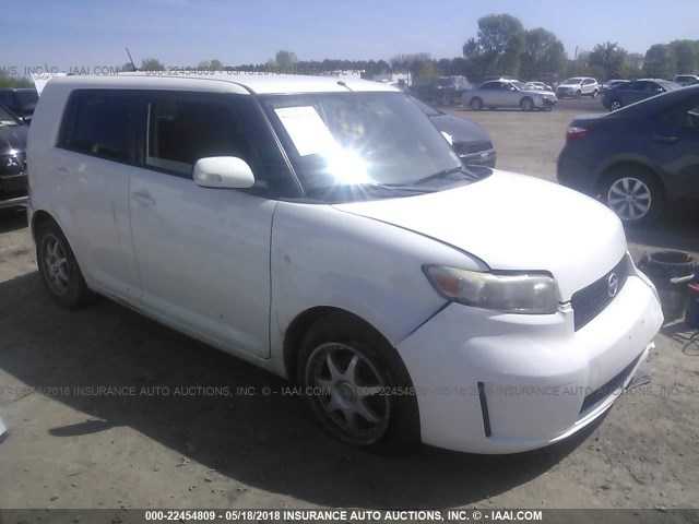 JTLKE50E981028697 - 2008 TOYOTA SCION XB WHITE photo 1