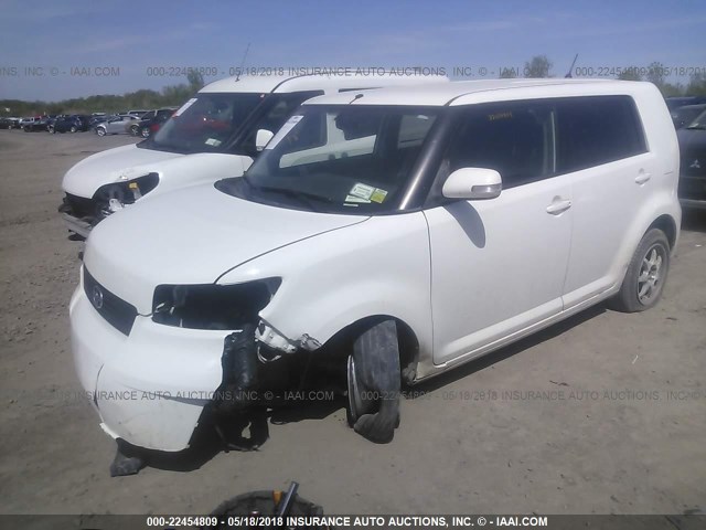 JTLKE50E981028697 - 2008 TOYOTA SCION XB WHITE photo 2
