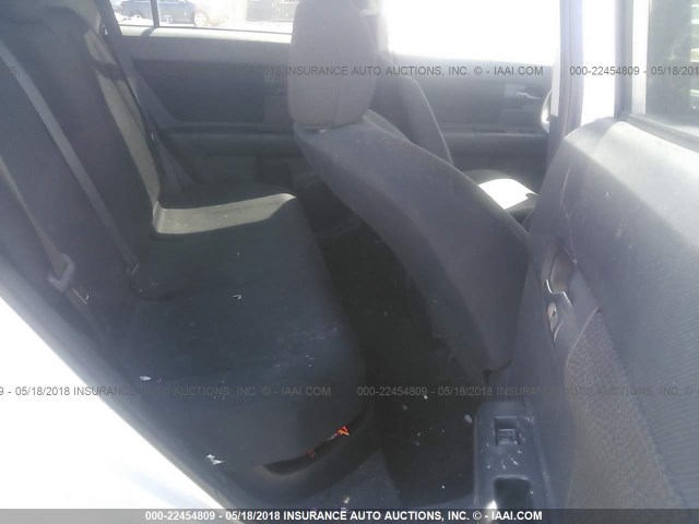 JTLKE50E981028697 - 2008 TOYOTA SCION XB WHITE photo 8