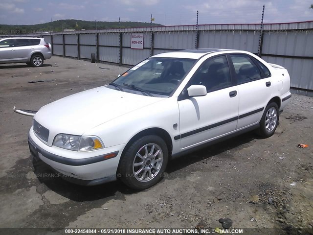 YV1VS2551YF526964 - 2000 VOLVO S40 WHITE photo 2