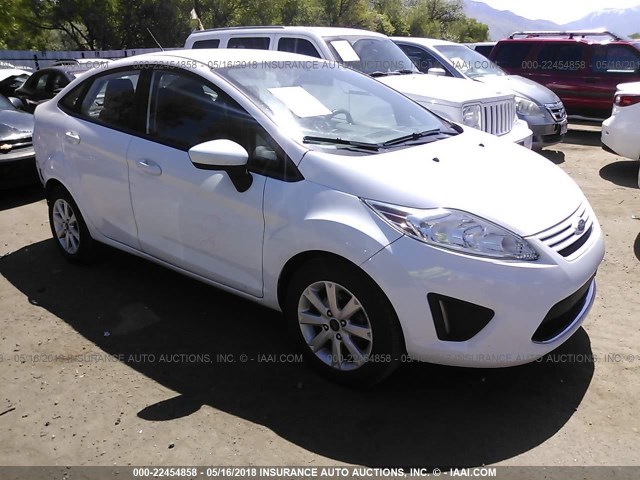 3FADP4BJ7BM148906 - 2011 FORD FIESTA SE WHITE photo 1