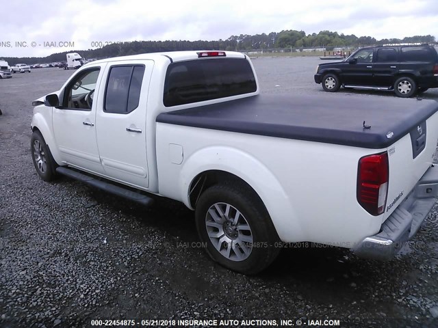 1N6AD0FR2DN738354 - 2013 NISSAN FRONTIER SV/SL WHITE photo 3