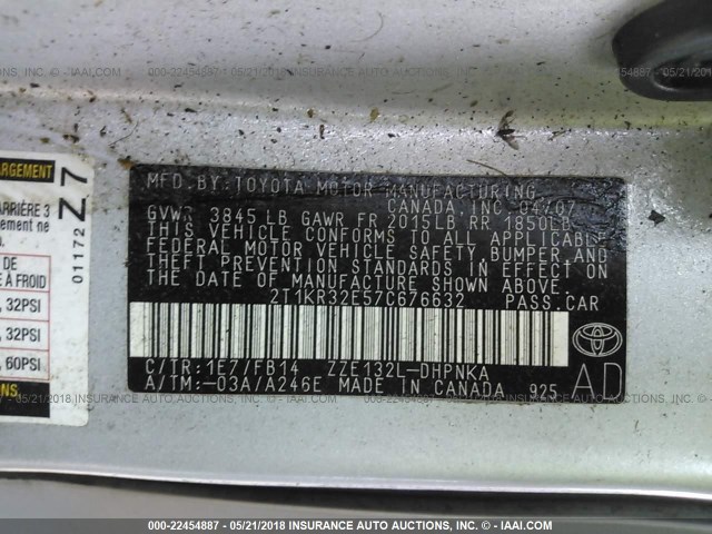 2T1KR32E57C676632 - 2007 TOYOTA COROLLA MATRIX XR SILVER photo 9