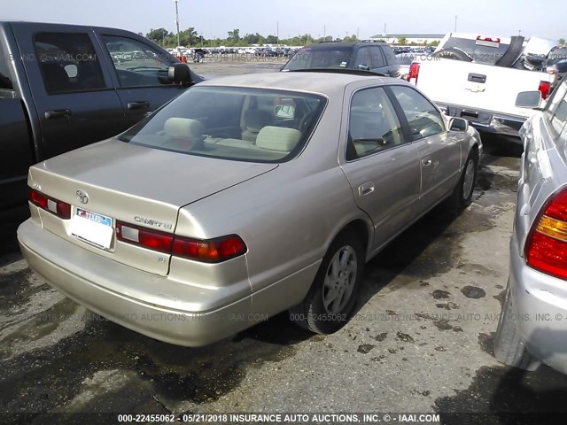 JT2BF28K3X0148171 - 1999 TOYOTA CAMRY LE/XLE GOLD photo 4