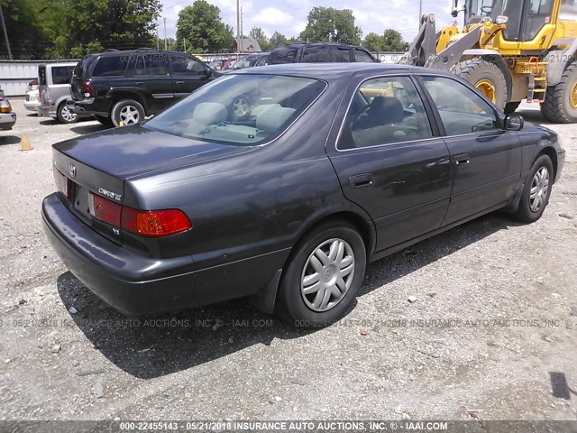 4T1BF22K0YU944642 - 2000 TOYOTA CAMRY LE/XLE Grau Foto 4