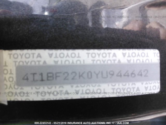 4T1BF22K0YU944642 - 2000 TOYOTA CAMRY LE/XLE Grau Foto 9