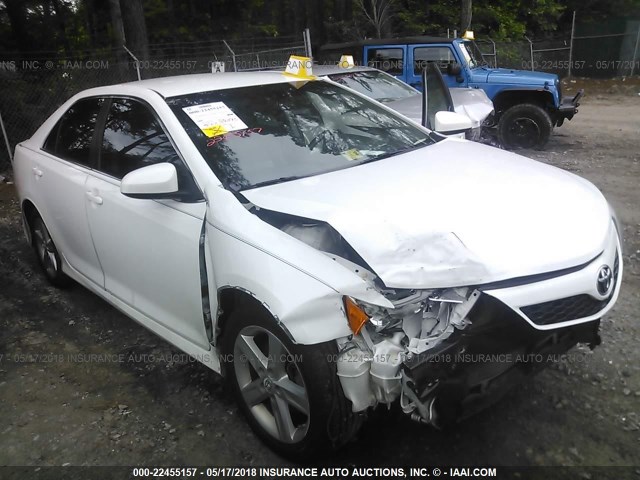 4T1BF1FK5CU117894 - 2012 TOYOTA CAMRY SE/LE/XLE 白色 照片 1