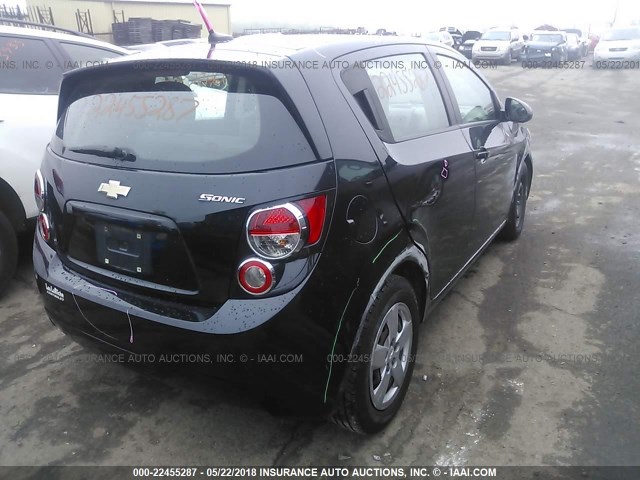 1G1JA6SH3D4198443 - 2013 CHEVROLET SONIC LS 黑色 照片 4
