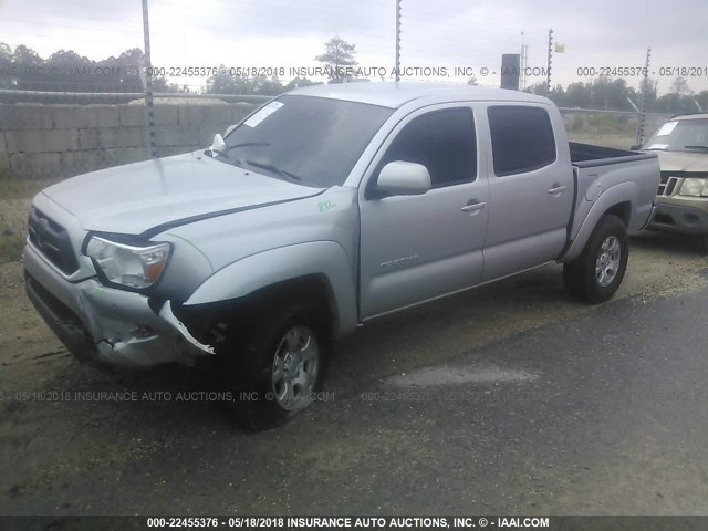 5TFJX4GN8DX021216 - 2013 TOYOTA TACOMA DOUBLE CAB SILVER photo 2