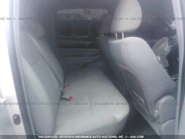 5TFJX4GN8DX021216 - 2013 TOYOTA TACOMA DOUBLE CAB ვერცხლისფერი ფოტო 8