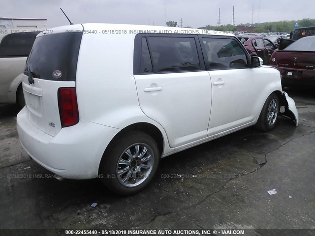 JTLKE50E481003061 - 2008 TOYOTA SCION XB WHITE photo 4