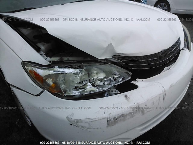 4T1BE30K22U095973 - 2002 TOYOTA CAMRY LE/XLE/SE 白色 照片 6