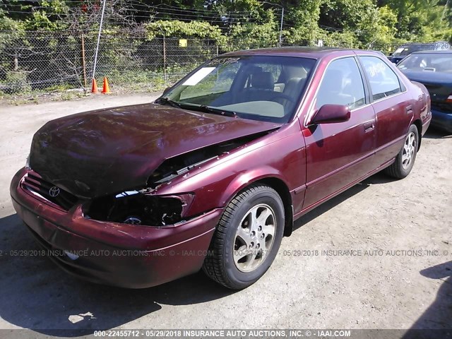 JT2BF28K6X0210100 - 1999 TOYOTA CAMRY LE/XLE MAROON photo 2