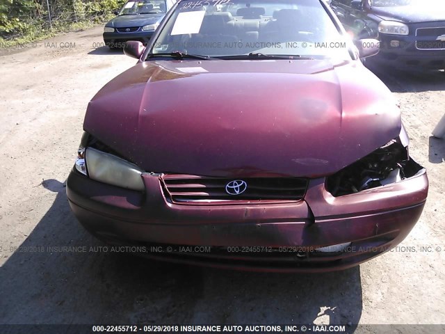 JT2BF28K6X0210100 - 1999 TOYOTA CAMRY LE/XLE MAROON photo 6