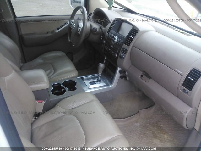 5N1AR18U48C611078 - 2008 NISSAN PATHFINDER S/LE/SE WHITE photo 5