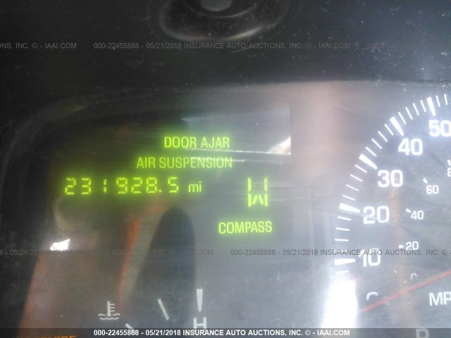 1LNHM81W8YY819307 - 2000 LINCOLN TOWN CAR EXECUTIVE Черный фото 7