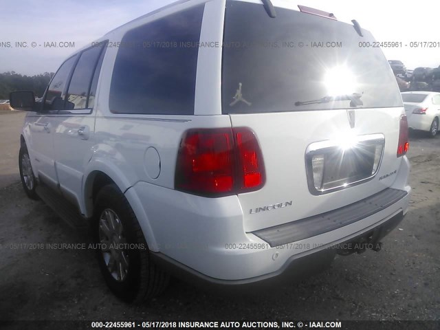 5LMFU27R43LJ00824 - 2003 LINCOLN NAVIGATOR WHITE photo 3