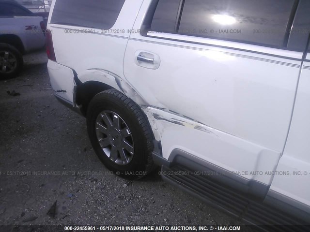 5LMFU27R43LJ00824 - 2003 LINCOLN NAVIGATOR WHITE photo 6