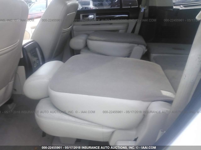 5LMFU27R43LJ00824 - 2003 LINCOLN NAVIGATOR WHITE photo 8