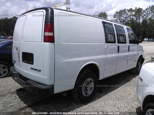 1GCGG25V461269759 - 2006 CHEVROLET EXPRESS G2500  WHITE photo 4