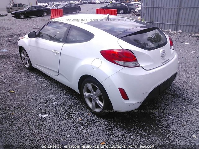 KMHTC6AD1DU096787 - 2013 HYUNDAI VELOSTER WHITE photo 3