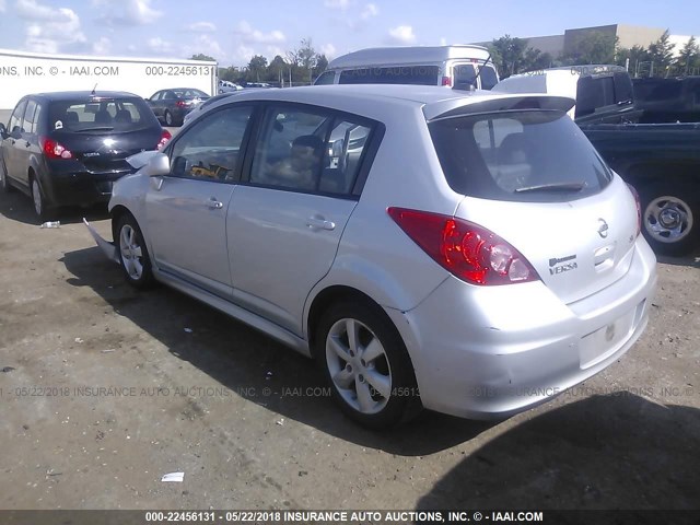 3N1BC1CP1BL375158 - 2011 NISSAN VERSA S/SL SILVER photo 3