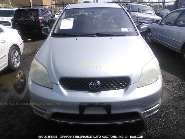 2T1LR32E83C021184 - 2003 TOYOTA COROLLA MATRIX XR SILVER photo 10