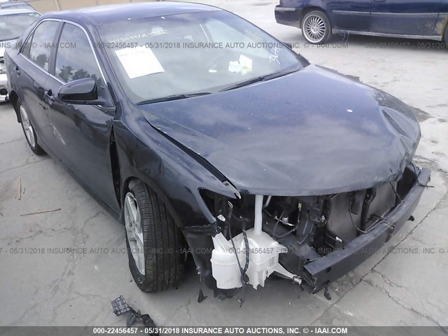 4T1BF1FK6EU316441 - 2014 TOYOTA CAMRY L/SE/LE/XLE 黑色 照片 1