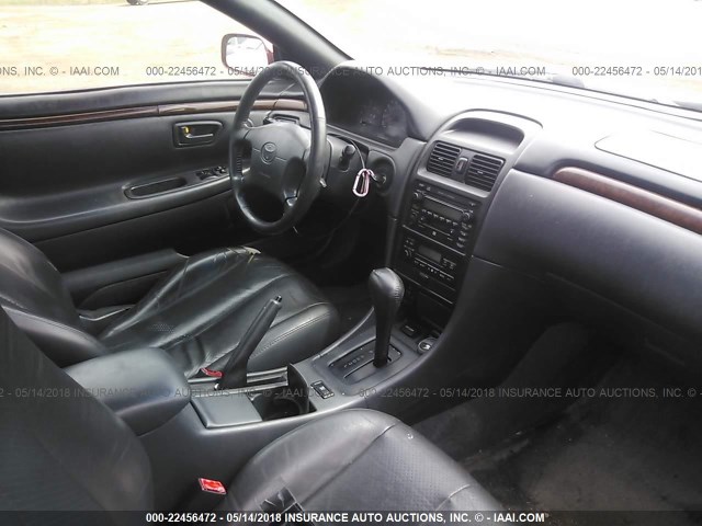 2T1FF22P81C431319 - 2001 TOYOTA CAMRY SOLARA SE/SLE წითელი ფოტო 5