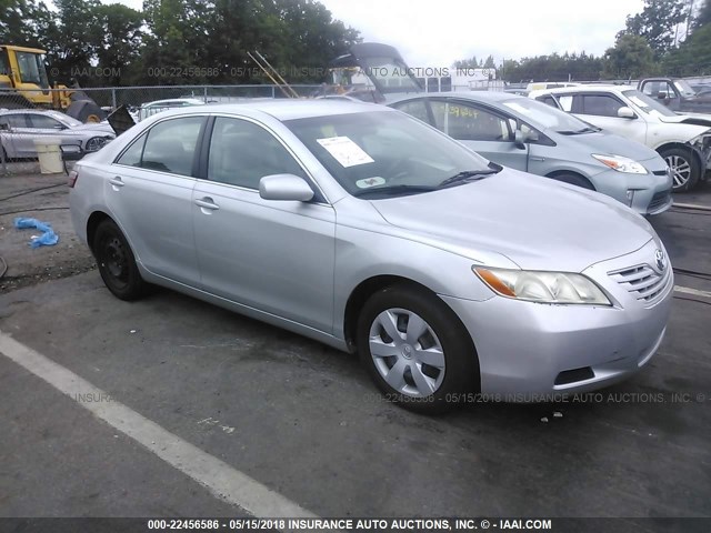 4T1BE46K49U385848 - 2009 TOYOTA CAMRY SE/LE/XLE SILVER photo 1