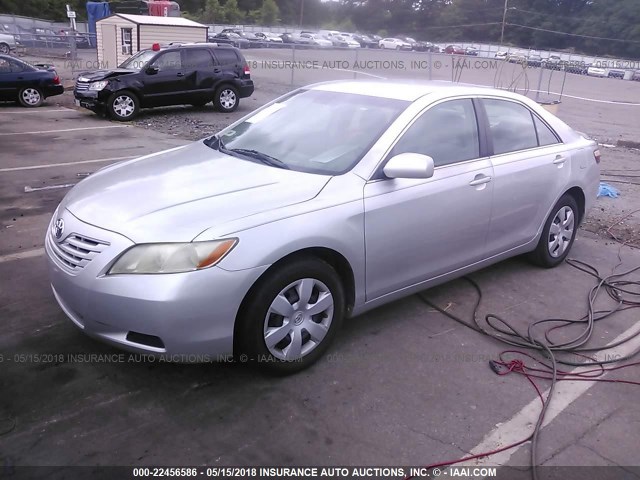 4T1BE46K49U385848 - 2009 TOYOTA CAMRY SE/LE/XLE SILVER photo 2