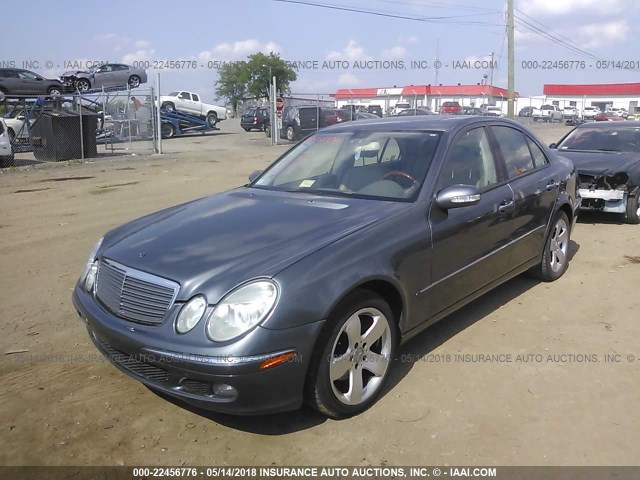 WDBUF26J35A739939 - 2005 MERCEDES-BENZ E 320 CDI GRAY photo 2