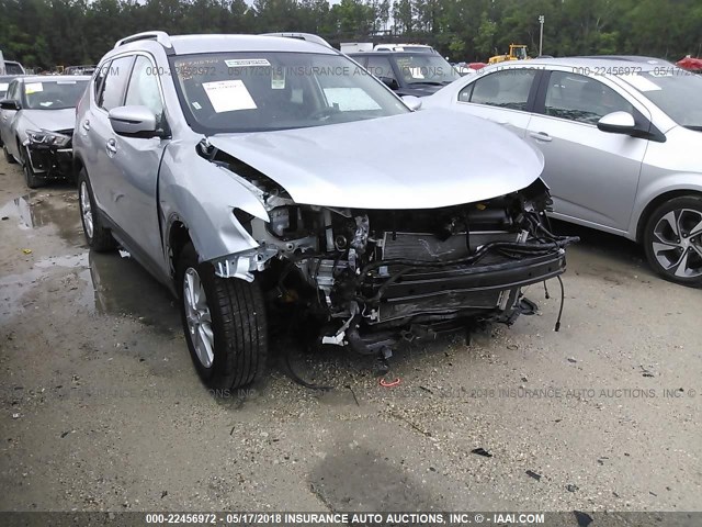 KNMAT2MT8HP537794 - 2017 NISSAN ROGUE S/SV SILVER photo 6